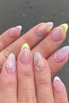 Simple Spring Nails, Spring House, Cute Spring Nails, Flower Nail Designs, Spring Equinox, Nails Spring