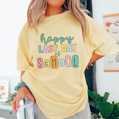 Celebrate the last day of school with this t-shirt! This shirt is perfect for teachers, school staff, therapists, and many others. This t-shirt is unisex size, please refer to the size chart to ensure you are selecting the best size.  Our shirts are created with direct-to-garment printers. To maintain your print and keep it looking good as new, wash inside out with mild detergent and like colors on delicates, cold water. Hang to dry or tumble dry on delicates on low heat. XS S M L XL 2XL 3XL Wid Casual Teacher Appreciation T-shirt For Back To School, Spring Slogan T-shirt For School, Spring School T-shirt With Slogan, Slogan T-shirt For School In Spring, Spring School T-shirt With Letter Print, Letter Print T-shirt For School In Spring, Spring Letter Print T-shirt For School, Casual Letter Print T-shirt For School Events, Back To School Funny Text T-shirt