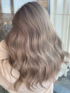 Dark Blonde Hair Low Maintenance, Milk Tea Beige Balayage, Dirty Blonde Babylights, Cold Blonde Hair Balayage, Cold Light Brown Hair, Ash Dirty Blonde Hair, Cold Balayage, Cool Blonde With Lowlights, Light Cool Brown Hair