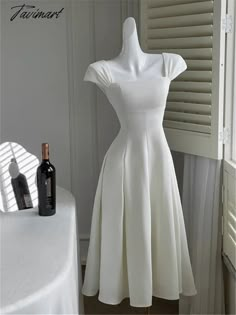 Korean White Dress, Party Ladies, Elegant Midi Dress, Office Dresses For Women, Elegant Midi Dresses, Elegante Casual, Grad Dresses, Midi Dress Party