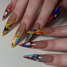 Élevez votre jeu d'ongles avec ces ongles à presser abstraits et audacieux aux couleurs vives, aux accents dorés fabriqués à la main et à la forme moderne de stylet. Parfait pour tous les créateurs de tendances ! ?? 3-5 puces : Conception artistique abstraite : peinte à la main avec des motifs vibrants et accrocheurs inspirés de l'art moderne. Chaque ongle est un mini chef-d'oeuvre ! ?? Accents dorés de luxe : orné d'embellissements dorés complexes pour une touche sophistiquée et luxueuse. ?? ⏱️ Pose rapide et sans effort : transformez votre look en quelques minutes avec ces ongles à presser de qualité professionnelle : inutile de passer des heures au salon ! ?? Ajustement personnalisé pour plus de confort : disponible dans une variété de tailles pour assurer un ajustement parfait et sûr p Nails Aesthetics, Nails Luxury, Abstract Beauty, Nails Now, Painted Nail Art, Abstract Faces, The Genius, Acrylic Press On Nails, Vibrant Art