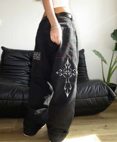 Drawing On Pants, Pfp Girl Aesthetic, Sophia Bella Birlem, Sophia Birlem, Pfp Girl, Baggy Outfit Ideas, Zodiac Academy