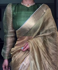 Saree Jacket Designs, Eastern Fashion, Blouse Designs High Neck, Cotton Saree Blouse Designs, Fashionable Saree Blouse Designs, Indian Saree Blouses Designs, Blouse Designs Indian, Blouse Designs Silk