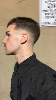 Cute Slicked Back Hairstyles For Short Hair, Hair Inspo Men Short, Men’s Buzz Fade, Buzzcut Inspo Men, Skater Buzzcut, Men Haircut Short Straight Hair, Short Hair Hairstyles For Men, Short Haircut Guys