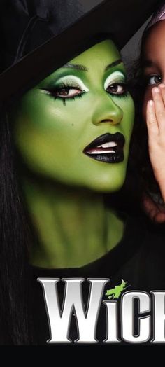 Elphaba Costume Make Up, Green Face Witch Makeup, Green Witch Halloween Makeup, Elfaba Makeup, Green Costume Makeup, Witch Makeup Ideas Green, Villian Makeup Looks, Elfaba Wicked