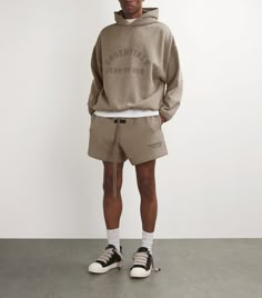 Find FEAR OF GOD Cotton-blend Shorts on Editorialist. Hailing from trendy LA, the Fear of God ESSENTIALS lines is as street-smart as they come. These sweatshorts are made from the brands core fleece which is designed to offer a relaxed fit and attractive draped shape. As always, the discreet rubberised label indicate your aesthetic affiliations. Men Fashion Aesthetic Summer, Essentials Shorts Outfit Men, Essentials Outfit Fear Of God, Essentials Fear Of God Outfit, Fear Of God Aesthetic, Essentials Hoodie Outfit Men, Fear Of God Essentials Outfit, Fear Of God Outfit, Style Nam