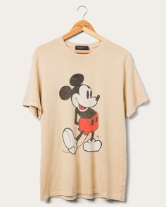 Unisex Disney's Mickey Mouse Classic Mickey Vintage Tee – Junk Food Clothing Womens Vintage Tees, Mickey Mouse Classic, Disney Trip Outfits, Disney Dress Up, Classic Mickey Mouse, Star Wars Design, Disney Pop, Mickey Mouse Shirts, Food Clothes