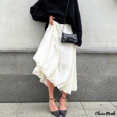 Olivia Mark - Chic and Casual High-Waisted Balloon Skirt in Solid Color - A Fashionable and Minimalist Half Skirt Female Professor, Knitted Skirts, Satin Skirts, Skirts Wrap, Skirts Pleated, Skirts Flowy, Balloon Skirt, Long Skirt Fashion, Satin Maxi Skirt