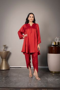 Add elegance to your summer wardrobe with the Gulzar Tunic Co-Ord Set. Made from premium satin crepe, this outfit includes a relaxed-fit tunic and tulip pants, offering ultimate comfort and versatility for warm days. Explore more ideas & outfits for Party Coords. #PartyCoords #SatinCrepe #ComfortableOutfits #IndianCoordSets #SummerStyle Tulip Pants, Fitted Tunic, Coord Set, Co Ord Set, Co Ord, Comfortable Outfits, Summer Wardrobe, Party Outfit, Summer Fashion