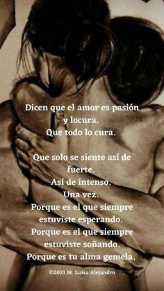 an image of a couple hugging each other with the caption in spanish above it