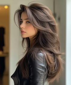 Fashionable Dark Fall Ash Brown Long Choppy Layers for Brunettes Long Haired Wolf Cut, Long Layered Hair Brunette, Medium Hair Long Layers, Big Messy Hair, Long Hair Art, Funky Hairstyles For Long Hair, Mocha Hair, Rambut Brunette