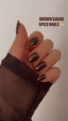 Trendy Fall Almond Nails, Dark Brown Nails On Brown Skin, Brown Nails Matalic, Dark Spring Nails 2023, Autumn 23 Nails, Brown Sugar Spice Nails, Brown Chrome Dip Nails, Holographic Brown Nails, Brown With Crome Nails