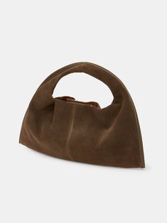 Suede bag hand bag source unknow Purse Design, Clothing Wishlist, Kilim Bag, Style 2023, Mini Tote Bag, Pretty Bags, 가을 패션, Mini Tote, Arm Candy