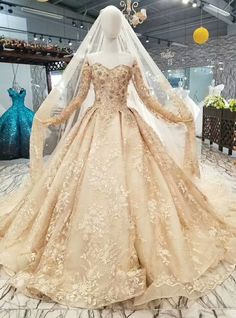 Champagne Ball Gown, Baju Kahwin, Short Sleeve Wedding Dress, Wedding Dresses Beaded, Sleeve Wedding Dress, Wedding Dress Couture, Long Sleeve Wedding