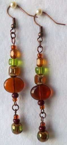 Jewelry Inspo Diy, Granola Earrings, Bead Earrings Ideas Diy Jewelry, Handmade Vintage Beaded Earrings, Handmade Earring Ideas, Beaded Fall Earrings, Easy Jewelry Diy, Bead Earrings Ideas, Earring Making Ideas