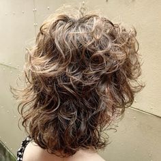 Short Soft Shag, Haircut Reference, Short Perm, Peinados Hair Styles, Curly Hair Tutorial, Short Shag, Haircuts For Curly Hair, Shot Hair Styles