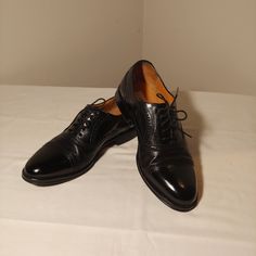 * Mezlan Men's Luxury Lace-Up Dress Shoes * Maid In Spain * Excellent Pre-Owned Condition * Non Smoke Inside Home Mezlan Shoes, Men's Dress Shoes, Mens Luxury, Shoes Color, Derby, Dress Shoes Men, Men's Shoes, Dress Shoes, Oxford