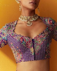 Blouse Designs For Small Bust, Round Neck Blouse Design, Heavy Blouses, Banaras Blouse, Bridal Collection 2023, Front Blouse Designs, Mrunalini Rao, Choli Design