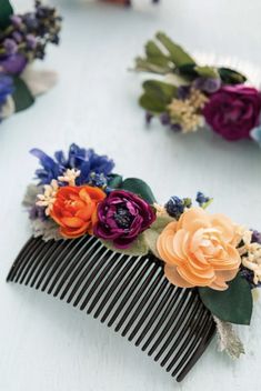 Crown Diy, Game Diy, Floral Hair Comb, Diy Flores, Fleurs Diy, Floral Hair Combs, Diy Event, Flower Hair Comb, Diy Accessory