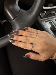 Brown Chrome winter nails Formal Neutral Nails, Fall Nails Trendy, Chrome Nail Colors, Autumn Nail Designs, Cowboy Nails, Brown Acrylic Nails, Autumn Nail, Chrome Nail, Simple Acrylic Nails