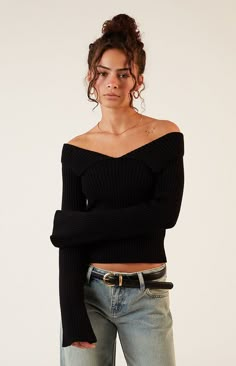 Embrace a trendy look with the Lane Off-The-Shoulder Sweater from LA Hearts. Crafted from ribbed knit fabric, this sweater features an off-the-shoulder design and a split fold-over neckline, all in a chic cropped fit.Ribbed knit fabricLong sleevesOff-the-shoulder designSplit fold-over necklineCropped length49% viscose, 30% polyester, 21% nylonHand washModel is wearing a size smallModel measurements: 5’5” height, 31” bust, 23” waist, 36” hips LA Hearts Womens Lane Off-The-Shoulder Sweater - Black size XL Cropped Off The Shoulder Sweater, Simple Style Women, Going Out Tops Winter, Off The Shoulder Top Outfit Winter, Black Off The Shoulder Sweater, Off Shoulder V Neck, Feminine Winter, Outfit Edit, Drip Or Drown