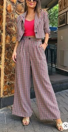 Western Work Outfit, Western Work, Classy Outfits For Women, Stylish Short Dresses, Woman Suit Fashion, Trendy Fashion Tops, Elegante Casual, Dress Indian Style, Fashionista Clothes