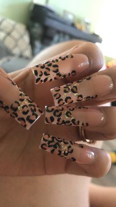 Long Cheetah Nails, Animal Print Nail Designs, Extreme Nails, Lepord Nails Acrylic French Tip, Cheata Nails Acrylic Long, Lepord Print 2000s, Cheetah Print Nails Y2k, Pink Cheetah Nails Y2k