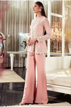 Indo Western Outfits For Women, Suits For Women Indian, Dress Tips, Blossom Wedding, Pant Suits For Women, Western Party, Guru Quotes