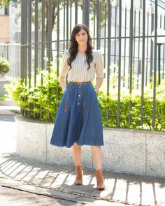 Smart Casual Skirt, Modest Fashion Fall, Modest Church Outfits, Meeting Outfit, Long Midi Skirt, Pentecostal Fashion, Midi Jeans, Midi Skirt Outfit, Elegant Skirt