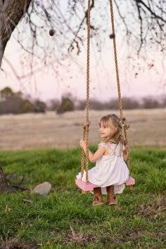 Vintage Photoshoot, Toddler Photography, Foto Tips, Birthday Photography, Childrens Photography, Airbrush Art, Child Photography, Ideas Photography, Kids Portraits