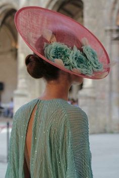 Wedding Guest Hats, Wedding Hats For Guests, Derby Attire, Race Outfit, Boda Ideas, Wedding Wows, Derby Outfits, Mother Of The Bride Dresses Long