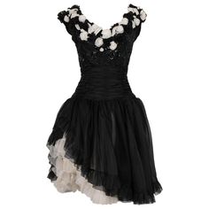 Jean-Louis Scherrer - (Made in France) Black and white organza Haute Couture dress. Black satin pleated waist and bustier embroidered with pearls and black sequins. No size nor composition label, it fits a 34FR/36FR. Piece from the 1980s. Additional information: Condition: Very good condition Dimensions: Chest: 45 cm Waist: 34 cm Length: 100 cm Seller reference: VR279 Black And Silver Brocade Dresses, Luxury Black Jacquard Dress, Pearl And Toile De Juoy Dress, Chanel Haute Couture 2022 2023, Black Pearl Outfit, Best Stage Outfits, Black Princess Dress, France Black And White, White Organza Dress