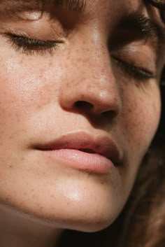 Skincare Studio, Beautiful Freckles, Skin Model, Beauty Supplements, Artist Interview, Skin Clinic, Pretty Skin, Aesthetic People