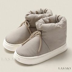 Lasaky - Couples Winter Home Anti-Skid Slippers with Thick Soles and Warm Cushioning. Soft Sole Slippers, Mens Winter Shoes, Fuzzy Boots, Fur Snow Boots, Thick Heel Shoes, White Slippers, Winter Model, Warm Snow Boots, Winter Shoes For Women