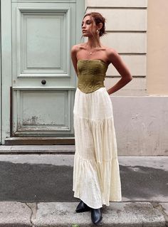 Mode Coachella, Low Rise Maxi Skirt, Stile Boho Chic, Europe Outfits, Italy Outfits, Looks Street Style, Hozier