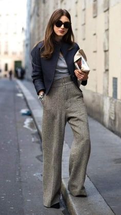 Minimalisticky Chic, Wide Leg Pants Winter, Wide Pants Outfit, Wide Leg Trousers Outfit, Styling Wide Leg Pants, Wide Leg Outfit, Wide Leg Pants Outfit, Style Wide Leg Pants, Winter Pants Outfit