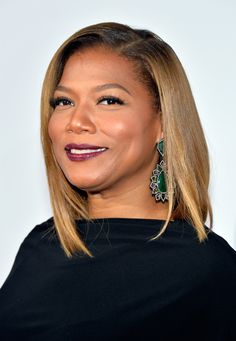 Queen Latifah Hairstyles, Celebrity Eye Makeup, Eye Shape Makeup, Medium Curls, Julia Louis Dreyfus, Look Plus Size