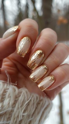 Spring Nails Gold Magic