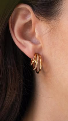 Extraordinary Jewelry, Diamond Earrings Design, Simple Stud Earrings, Jewelry Bracelets Gold, Gold Bride Jewelry