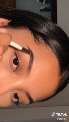 Easy Eyebrow Tutorial Step By Step, Latina Brow Tutorial, Pomade Eyebrows Brow Tutorial, Make Up Eyebrows Natural, Eyebrows Makeup Natural, Faded Eyebrows Tutorial, Eyebrow Tutorial With Eyeshadow, How To Do Your Eyebrows Makeup, Eyebrows Tutorial Makeup