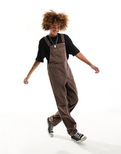 Overalls & Jumpsuits by ASOS DESIGN Go all-in-one Classic overalls design Adjustable buckle straps Belt loops Functional pockets Regular fit Halloween Costumes With Overalls, Brown Overalls Outfits, Boilersuit Outfit, Costumes With Overalls, Salopette Outfit, Overalls Design, Outfit With Tights, Style Salopette, Shortalls Outfit