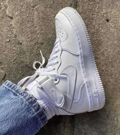 Elegant Sneakers, Fall Winter Trends, Jordan Shoes Girls, Dad Fashion, Shoes Jordan, Cute Nike Shoes