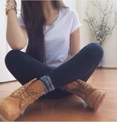 Foto Poses, Outfit Trends, Fashion Fall, Outfits Fashion, Teen Fashion Outfits, Style Outfits, Outfits Casuales, Outfits For Teens, Teen Fashion