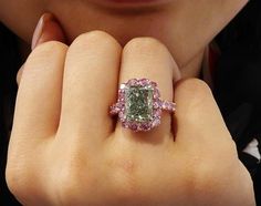 Colored Diamond Jewelry, Green Ring, Girly Jewelry, Jewelry Inspo, Dream Jewelry