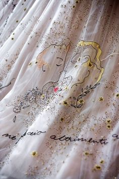 Dior Embroidery Details, Maria Grazia Chiuri Dior, Dior Wedding Dresses, Dior Wedding, Dior Embroidery, Couture Dior, Haute Couture Embroidery, Dior Dress, Couture Embroidery