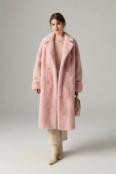 Experience ultimate glamour with our eco-friendly pink faux fur coat. Double-breasted elegance meets winter warmth. Pink Fur Coat Outfit Winter, Pink Fur Coat Outfit, Fur Coat Street Style, Faux Fur Outfit, Pink Winter Coat, Fur Outfit, Pink Faux Fur Coat, Pink Fur Coat, Fur Coat Outfit