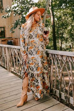 fall fashion, fall outfits, knee-high boots, sweater, knit, maxi dress, fall ootd, mini dresses, shackets, jackets, denim, jeans, belts, cozy, plaid, houndstooth Kendall Dress, Long Dress Patterns, Plus Size Long Dresses, Long Dress Plus Size, Fall Ootd, Maxi Dress Pattern, Loose Sleeves, Flower Print Dress, Plus Size Maxi