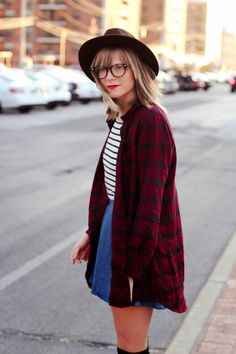 flannel shirt, fall outfit inspiration, knee high socks, long beach ny, nyc vintage blogger Hipster Outfits Fall, Long Beach Ny, Nyc Vintage, Vintage Outfits 90s, Oversized Flannel, Bowler Hat, Hipster Shirts, Grunge Look