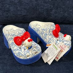 Hello Kitty Crocs Siren Clog Nwt Women’s Size 7 Cute Blue Non-slip Clogs, Cute White Clogs With Round Toe, Trendy White Synthetic Clogs, Cute White Slip-on Clogs, Cute Clogs For Spring, Crocs Platform Clog, Hello Kitty Crocs, Bae Clog, Shoes Hello Kitty