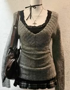 Early Autumn, Estilo Punk, Knitted Tops, Swaggy Outfits, Plaid Skirt, 가을 패션, Really Cute Outfits, Fashion Vintage, Y2k Grunge